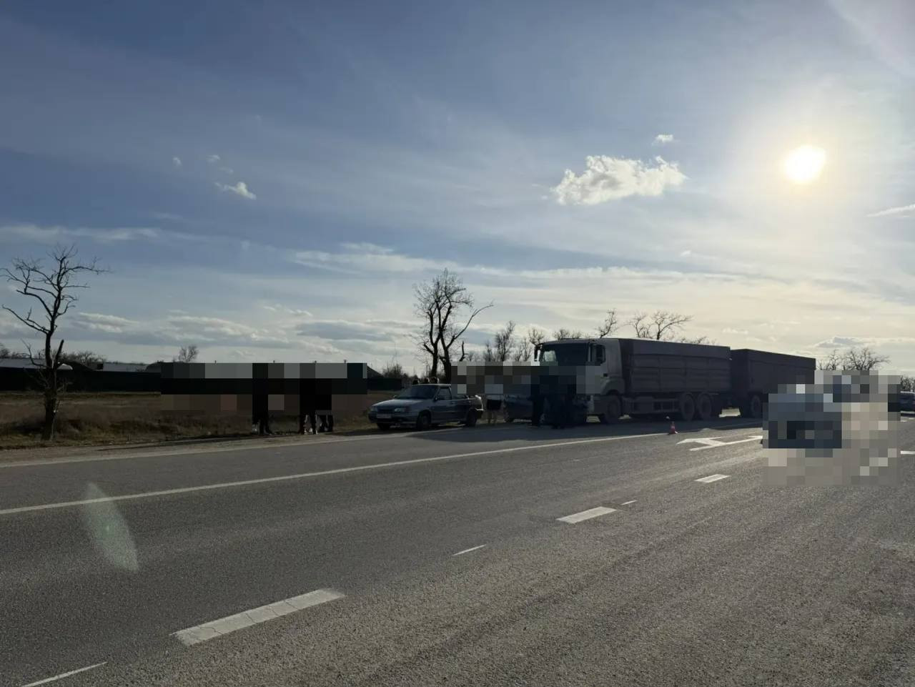 Начинающая водитель погибла при столкновении с грузовиком в Буденновском округе Начинающая водитель погибла при столкновении с грузовиком в Буденновском округе