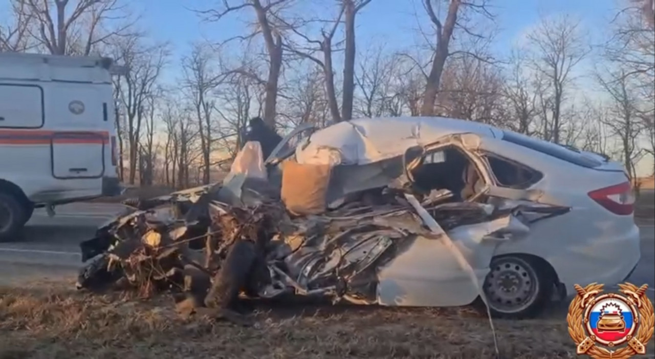 Водитель погиб в лобовом столкновении на трассе «Ростов-на-Дону - Ставрополь» Водитель погиб в лобовом столкновении на трассе «Ростов-на-Дону - Ставрополь»