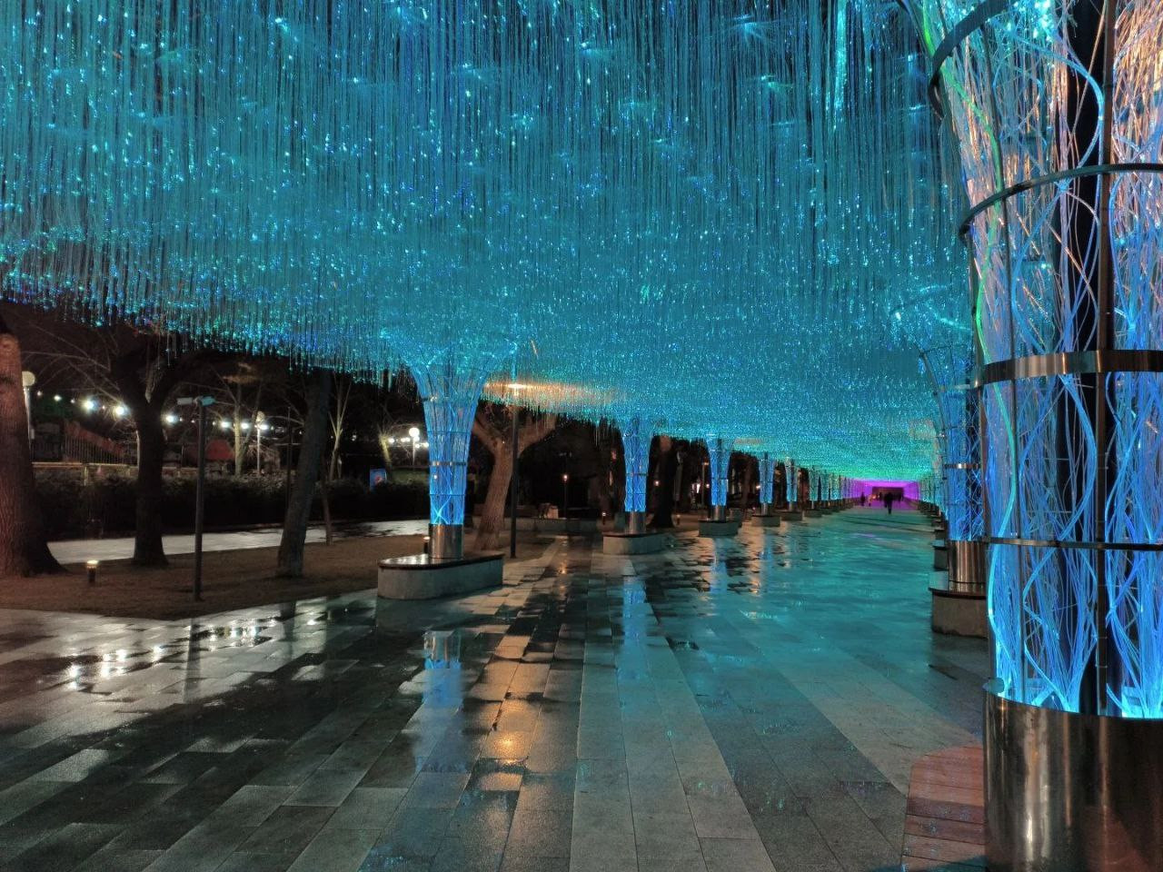 Световой тоннель в Ставрополе перевели на весенний режим