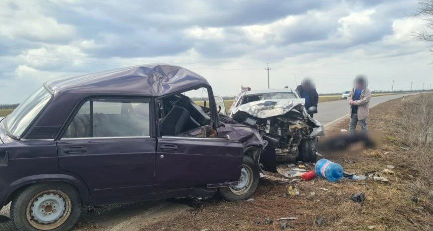 Смертельное лобовое столкновение унесло жизни двух человек на Ставрополье