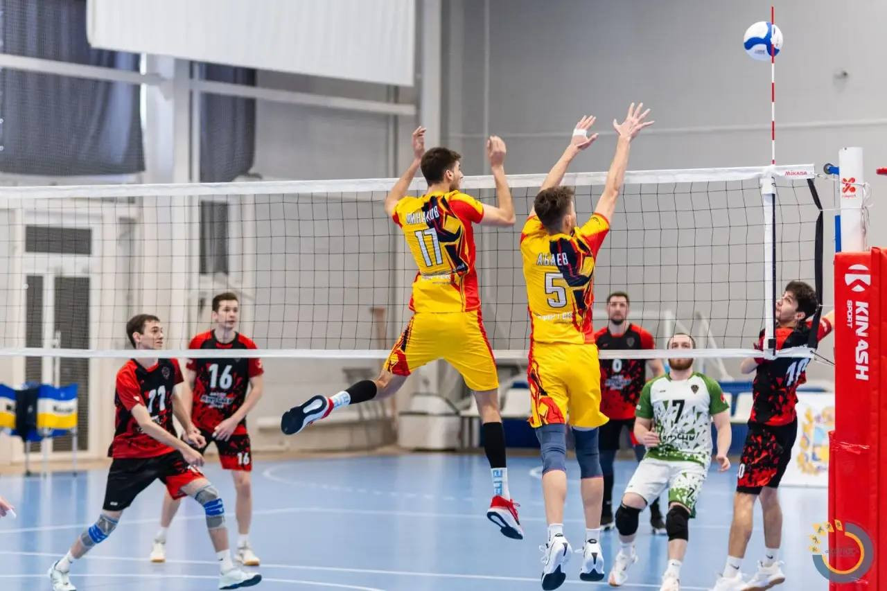 Ставропольские волейболисты разгромили соперников из Сухума и Чечни