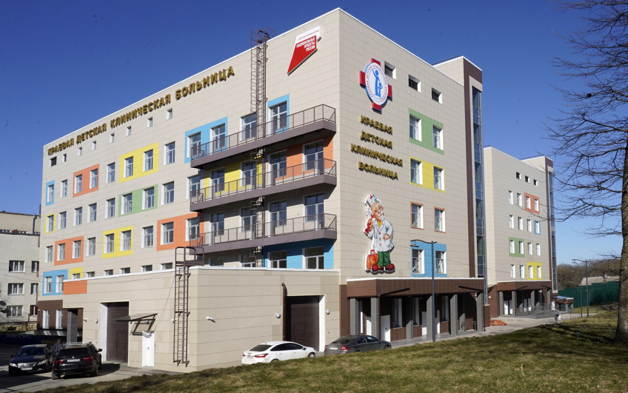 Новый корпус детской краевой больницы в Ставрополе почти достроили