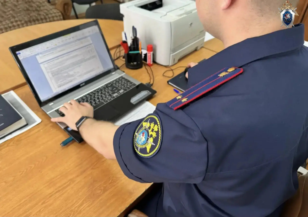 39-летнего жителя Ставрополья подозревают в вымогательстве денег у подростков