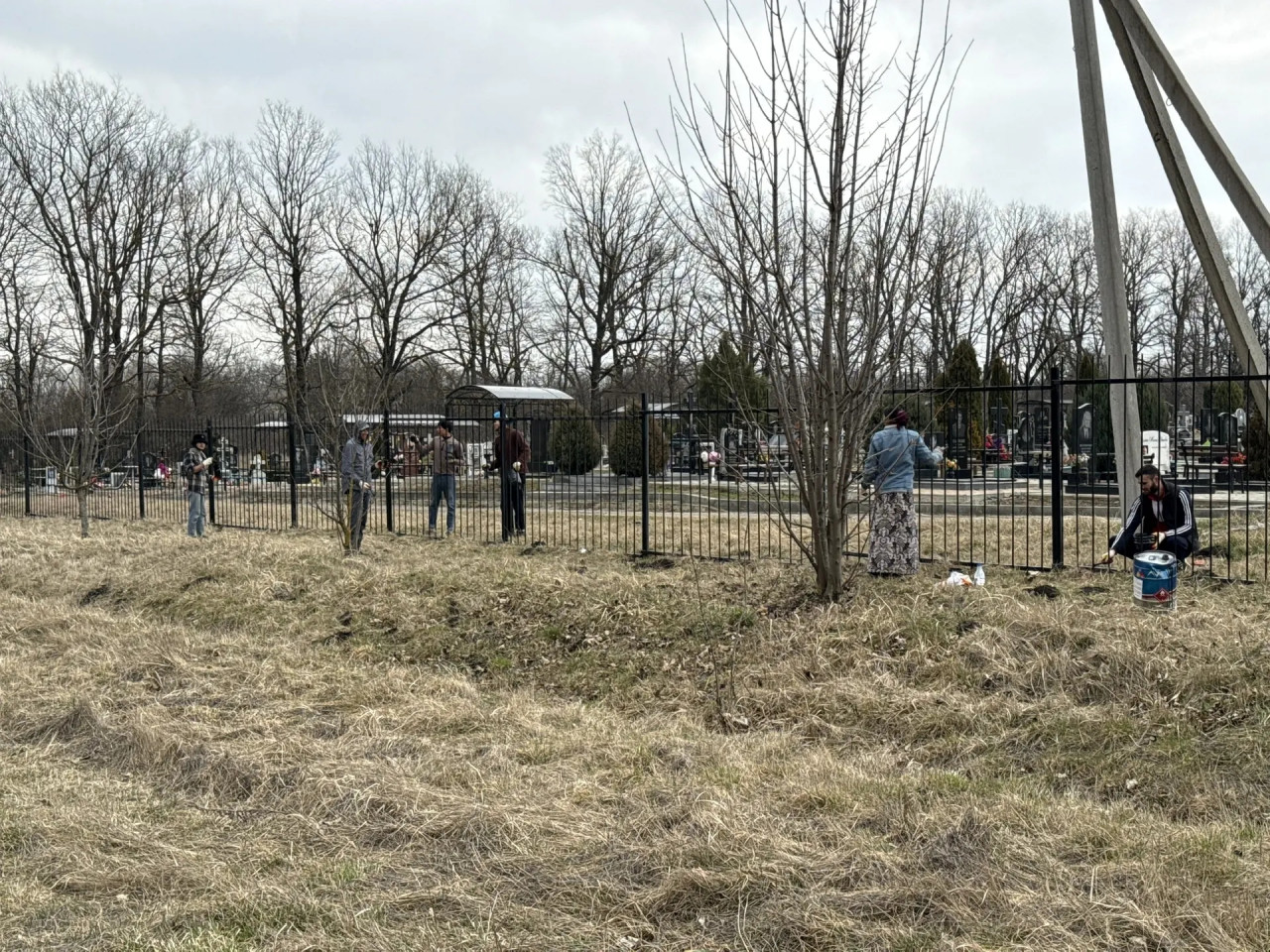 Кладбища в Ставрополе готовят к Пасхе