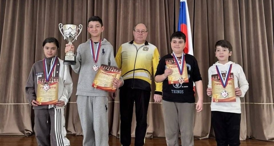 Кисловодские шахматисты впервые за 10 лет взяли серебро на краевом турнире