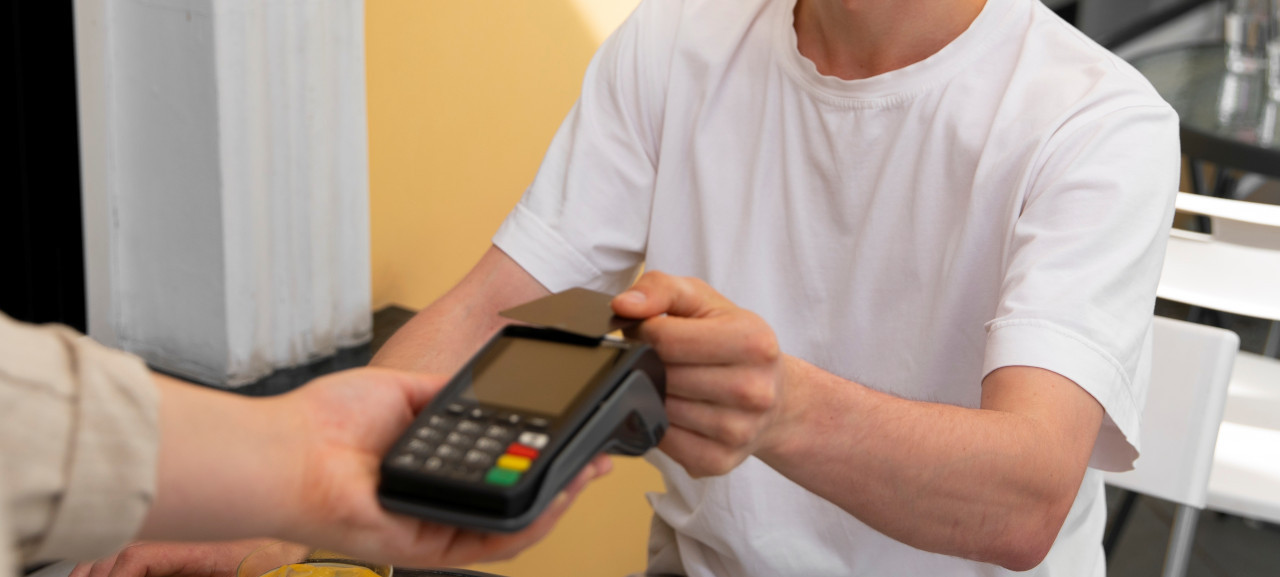 Второй год подряд Ставрополье становится лидером СКФО по оплатам улыбкой