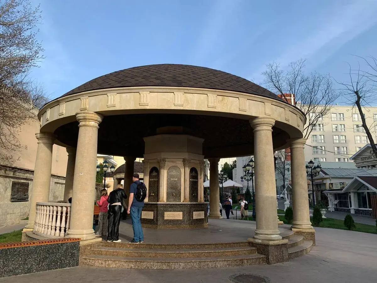 Ребровский бювет вышел из "зимней спячки" в Кисловодске