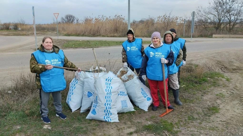 Почти 8 кубометров мусора убрали с берега реки Джемуха в Минводах