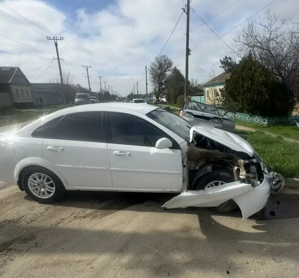 Злостный нарушитель ПДД устроил аварию в селе Арзгир на Ставрополье