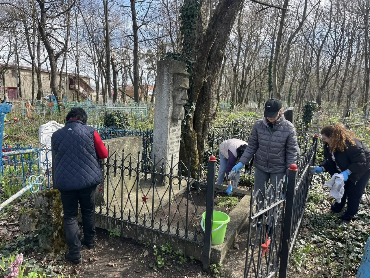 К 9 мая в Ставрополе приведут в порядок почти 700 могил фронтовиков