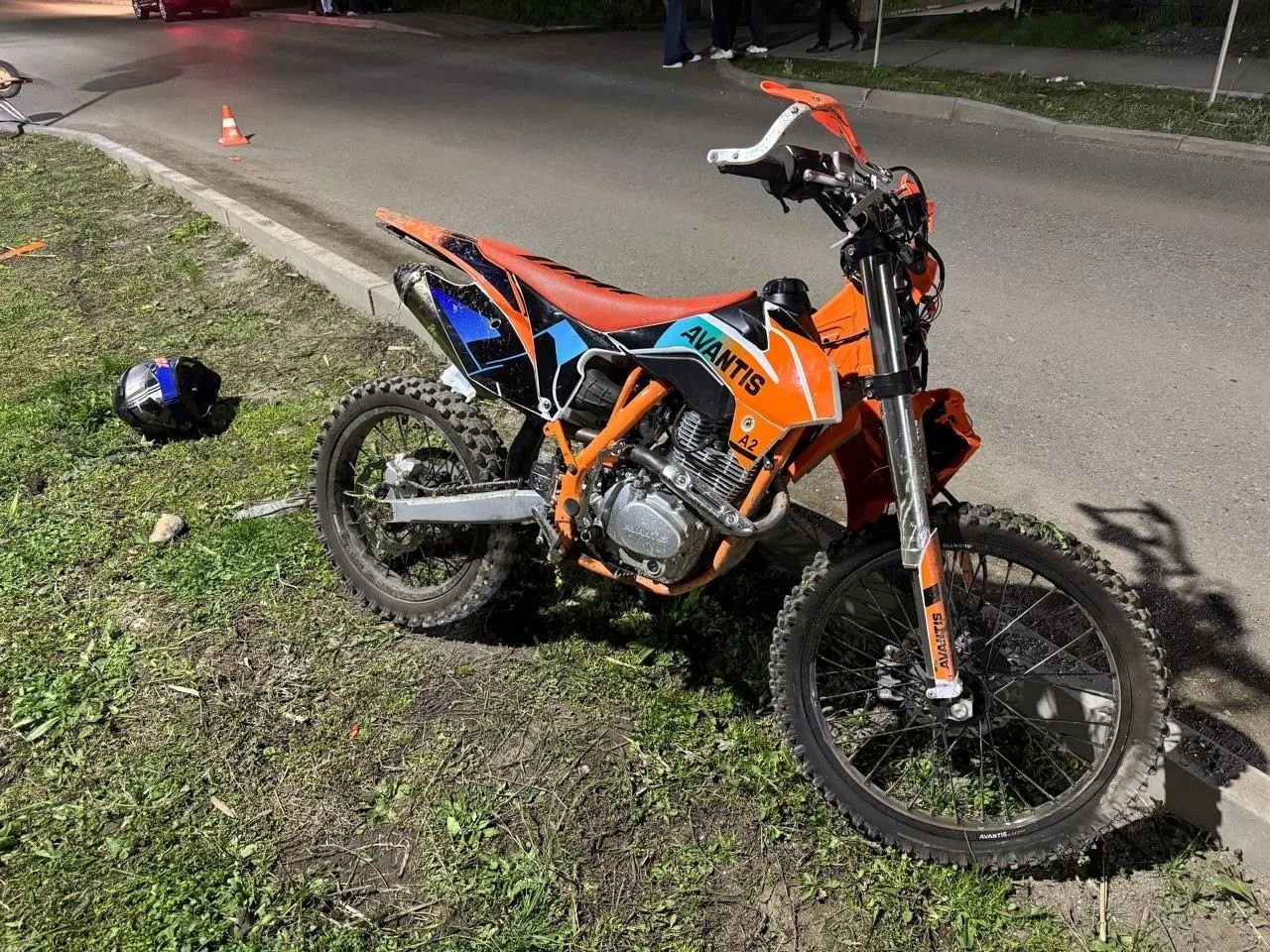 Подросток за рулем питбайка наехал на пенсионерку в Минераловодском округе