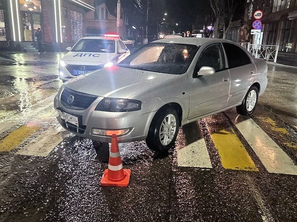 Неопытный водитель «Ниссана» сбил пенсионерку на «пешеходе» в Ессентуках