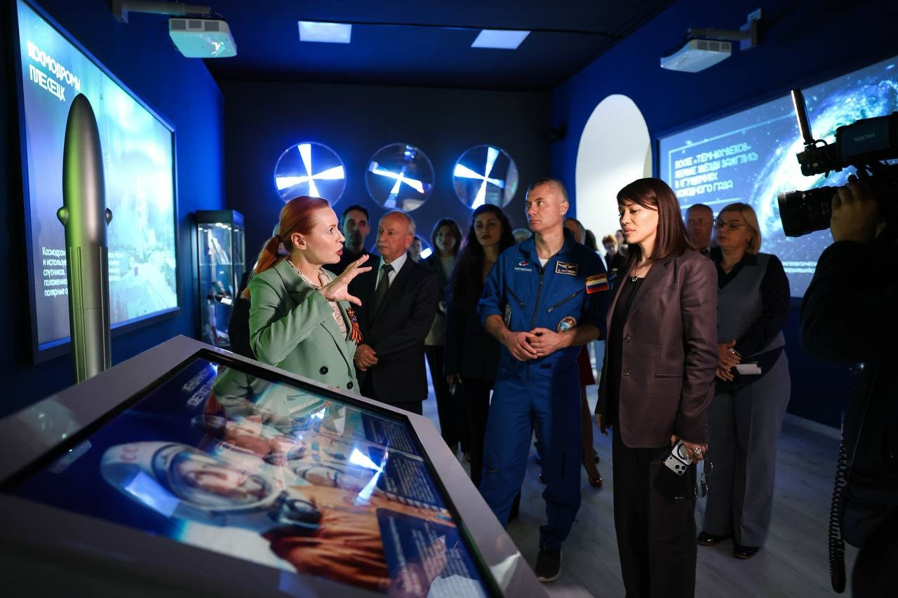 В СКФУ открыли музей космонавтики со скафандром Гагарина