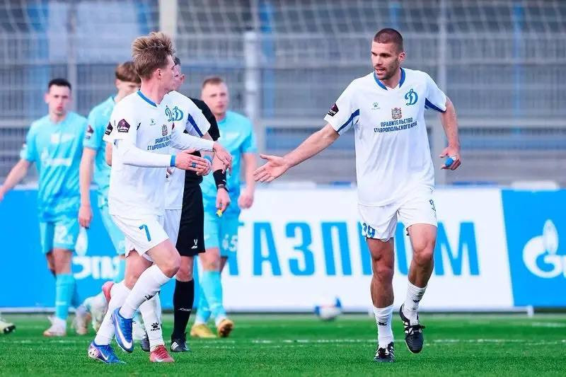 Футболисты ставропольского «Динамо» проиграли «зенитовцам» в Питере