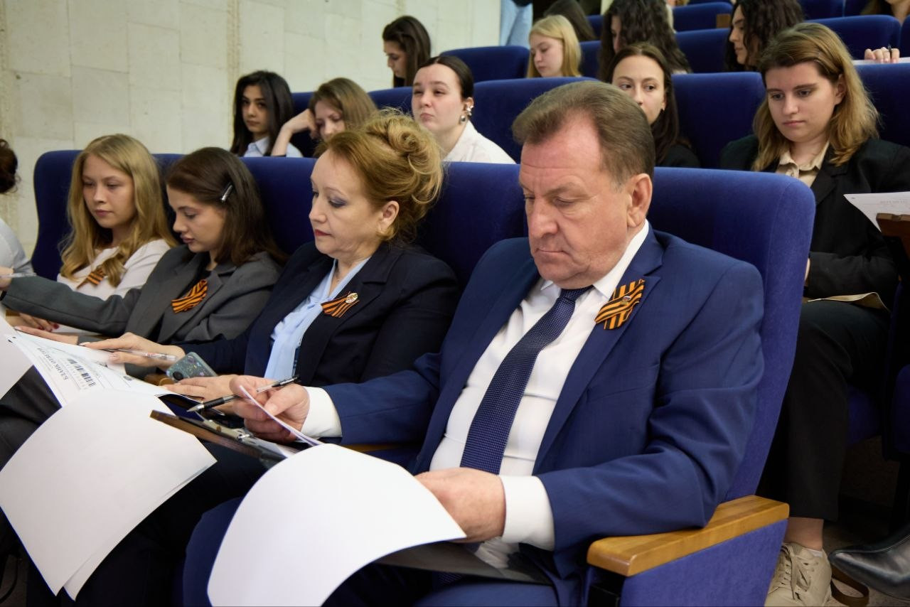 Губернатор Ставрополья и глава краевой столицы написали Диктант Победы