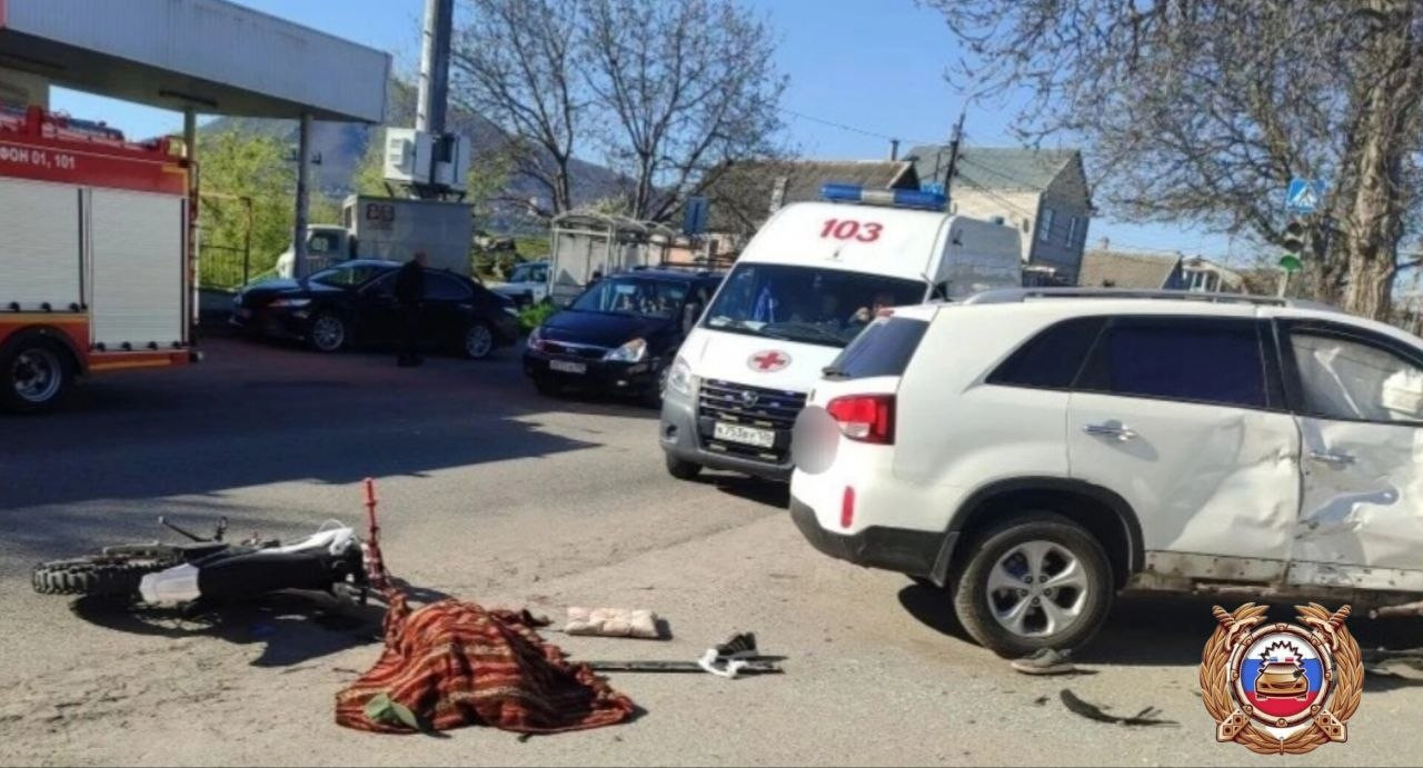 15-летний мотоциклист без шлема погиб под колесами «Киа» в Пятигорске