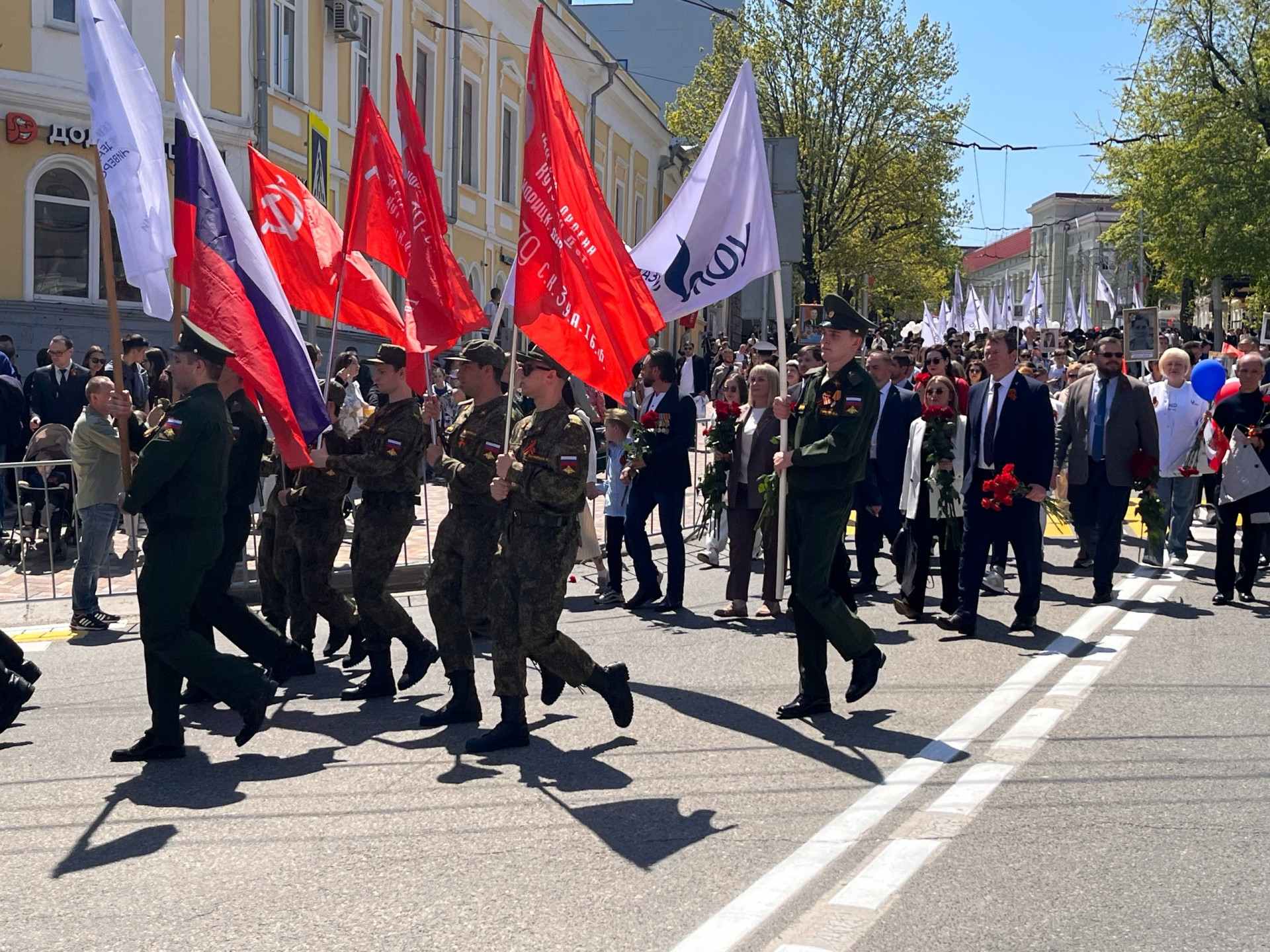 "Бессмертный полк" прошагал по Ставрополю 9 Мая