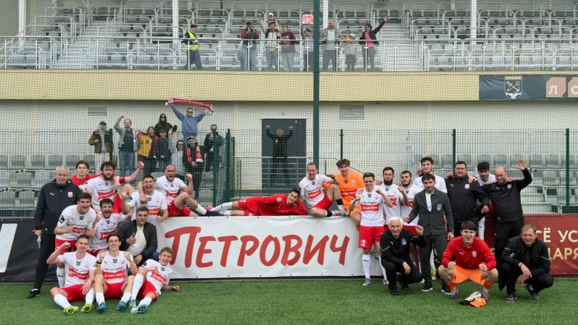 Футболисты «Машук-КМВ» забили пять мячей после серии из десяти ничьих Футболисты «Машук-КМВ» забили пять мячей после серии из десяти ничьих