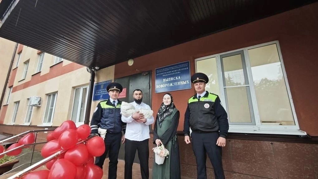 Ставропольские автоинспекторы помогли роженице экстренно добраться до роддома