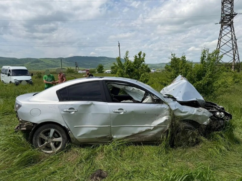 Возрастной водитель вылетела в кювет и погибла при опрокидывании на Ставрополье