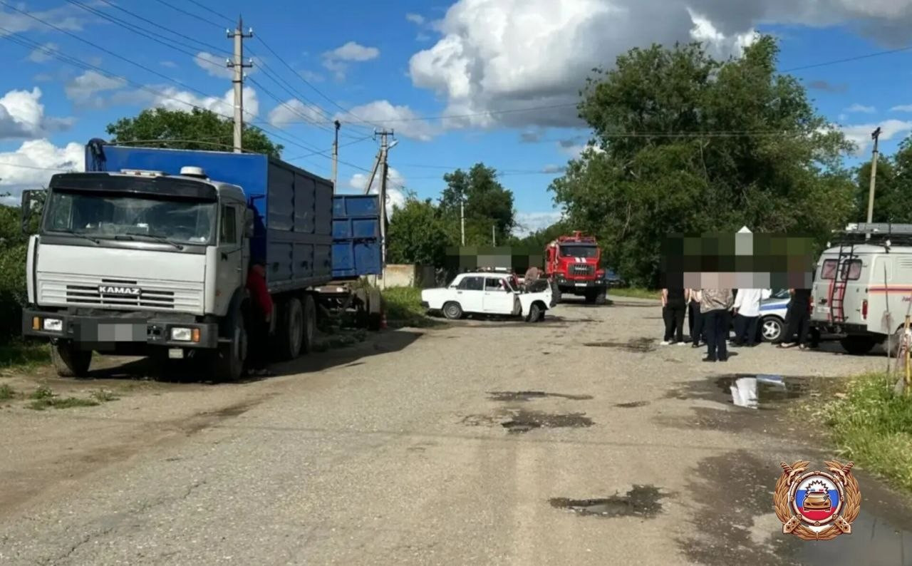 Водитель и 16-летний парень получили черепно-мозговые травмы в ДТП на Ставрополье