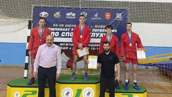 Два золота взяли ставропольские слабослышащие самбисты на чемпионате страны
