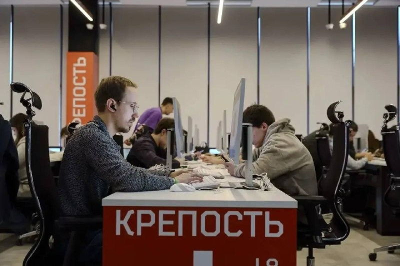 70-летний мужчина и еще 250 человек участвуют в IT-интенсиве на Ставрополье