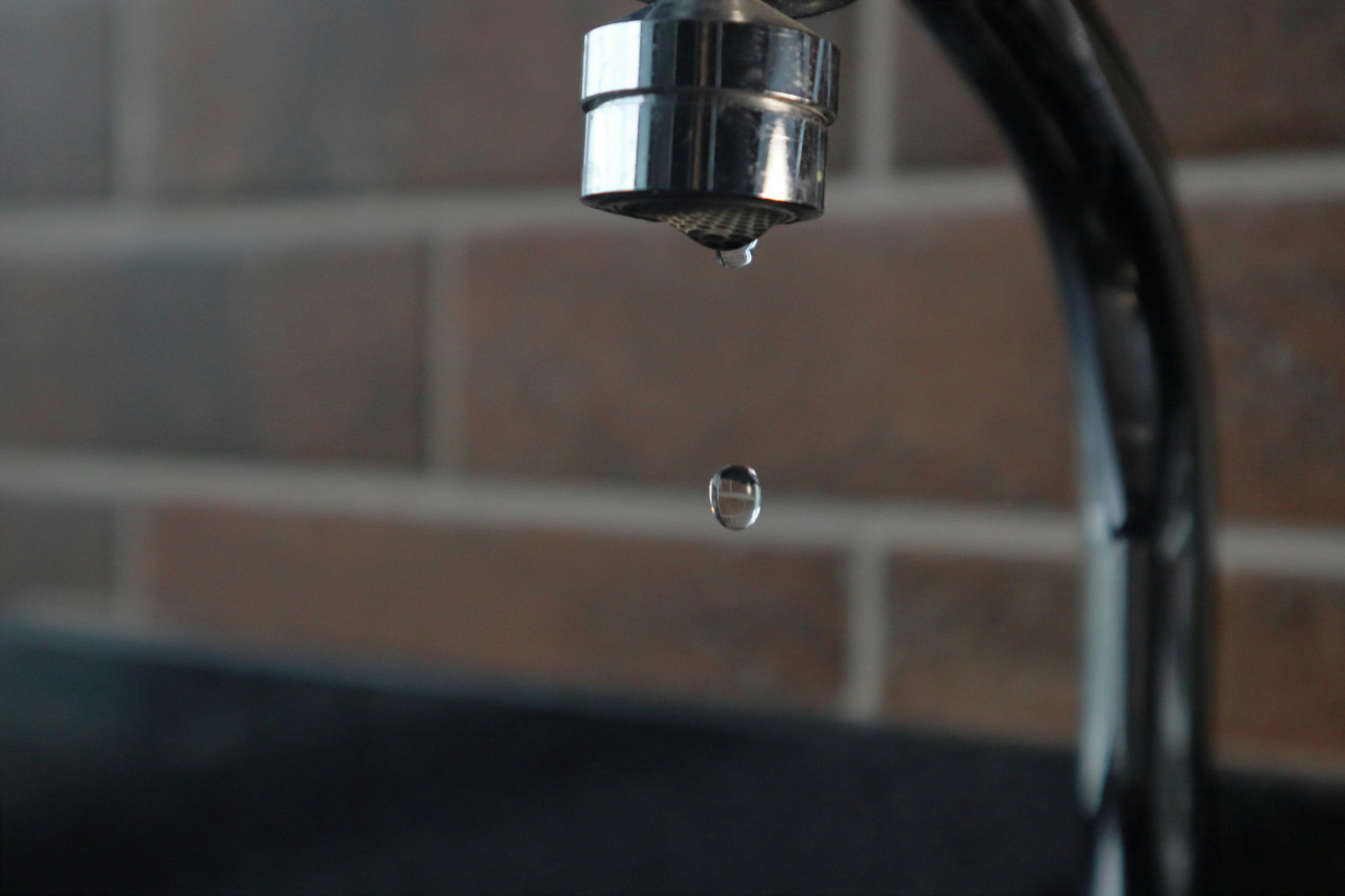 Аварию на водоводе устраняют в поселке на Ставрополье