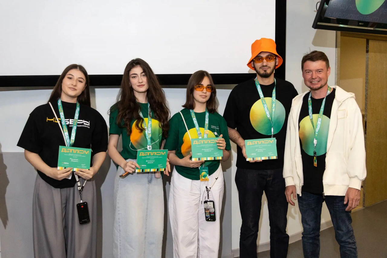 Ставропольская команда с ИИ-фильмом заняла первое место на международном фестивале Ставропольская команда с ИИ-фильмом заняла первое место на международном фестивале