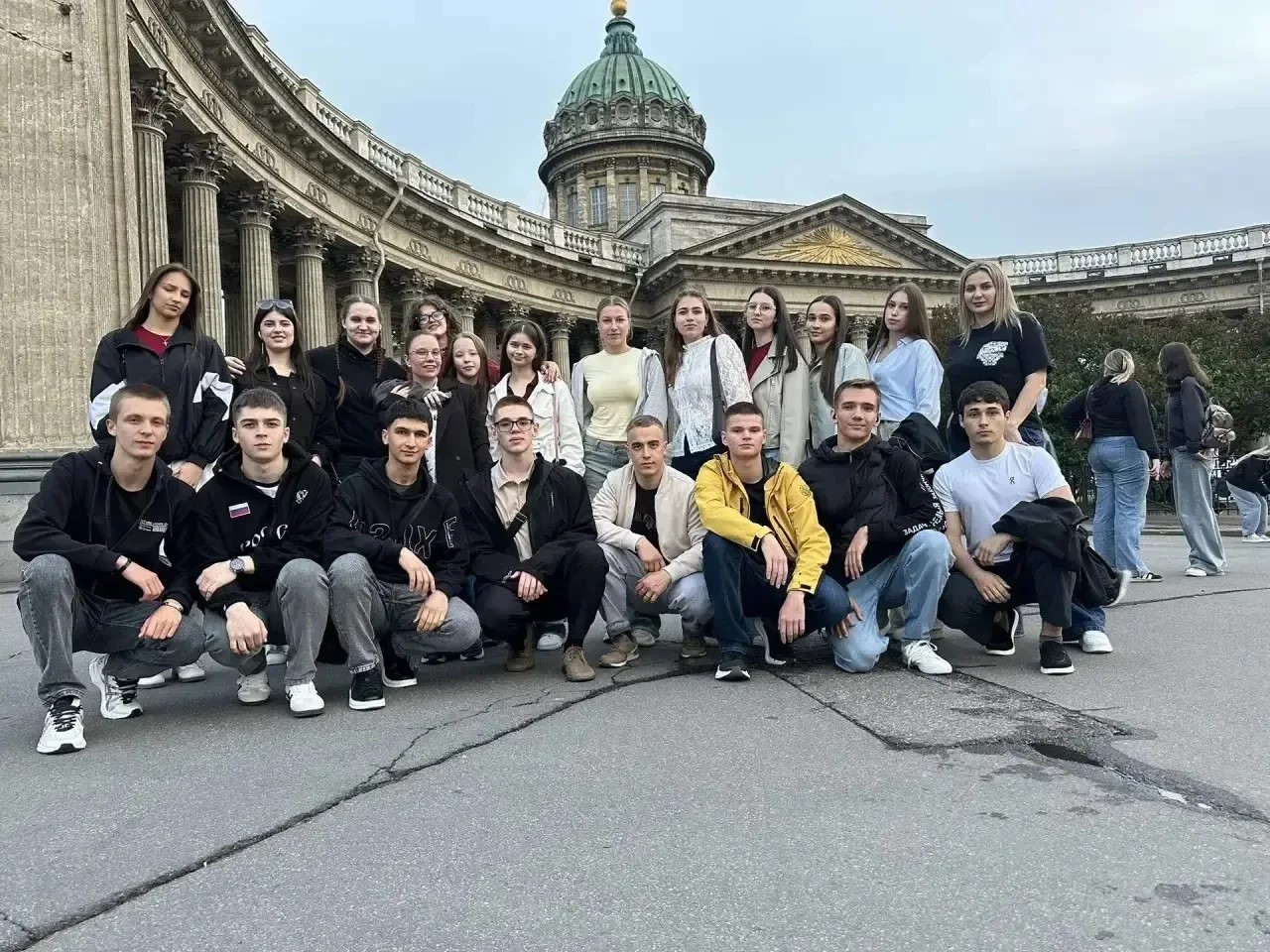 Выпускники Ставрополья побывали на празднике «Алые Паруса» в Питере