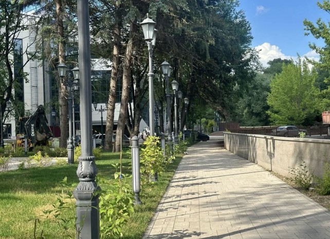 Навесную набережную строят возле центра «Россия» в Кисловодске