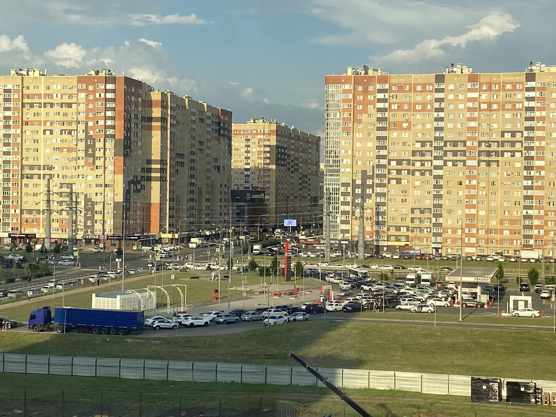 Очереди и ночёвки у АЗС: бензиновый кризис на Ставрополье продолжается 13 июля