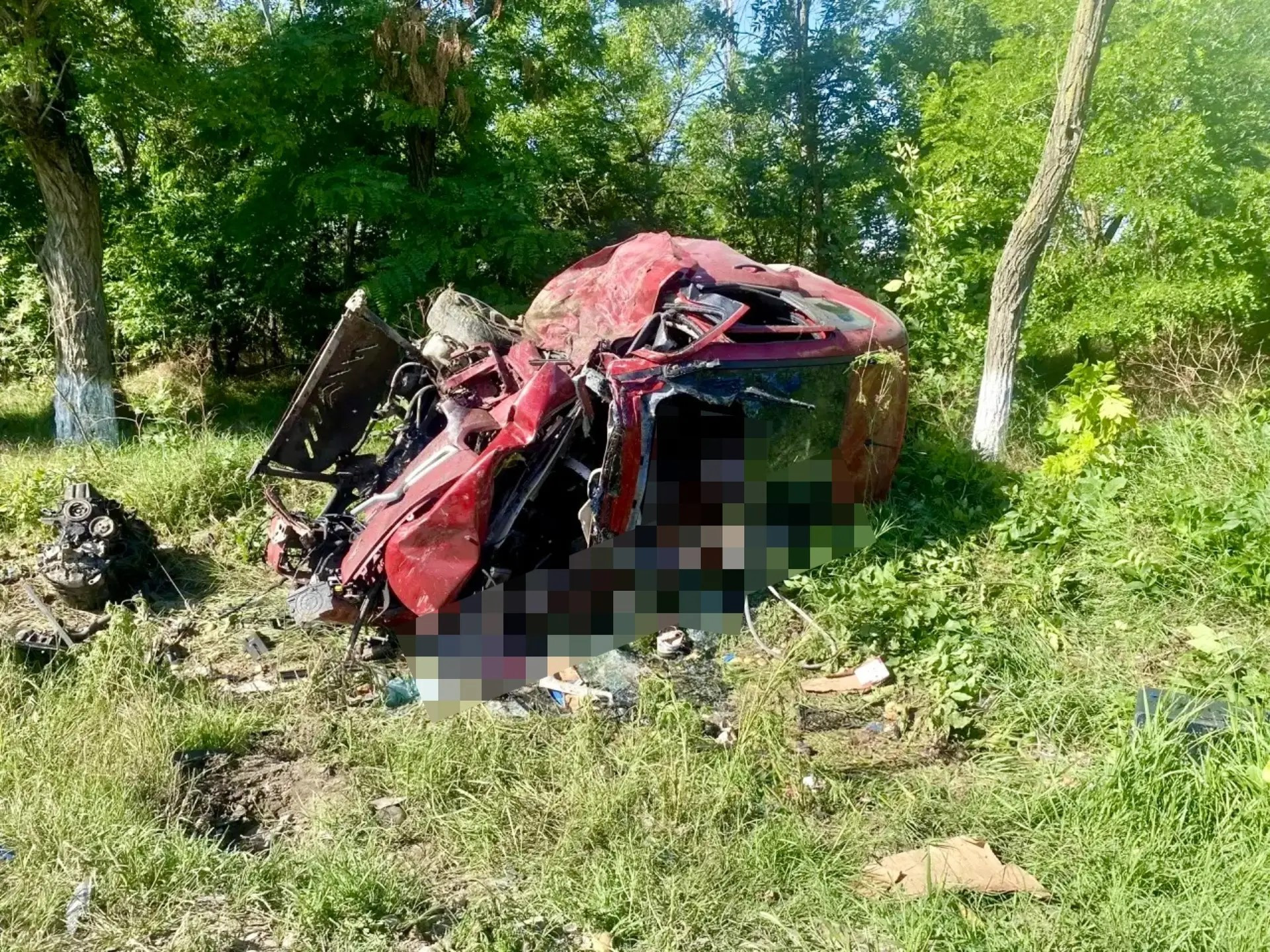 Водитель погиб в аварии с двумя смятыми авто в Александровском округе Водитель погиб в аварии с двумя смятыми авто в Александровском округе