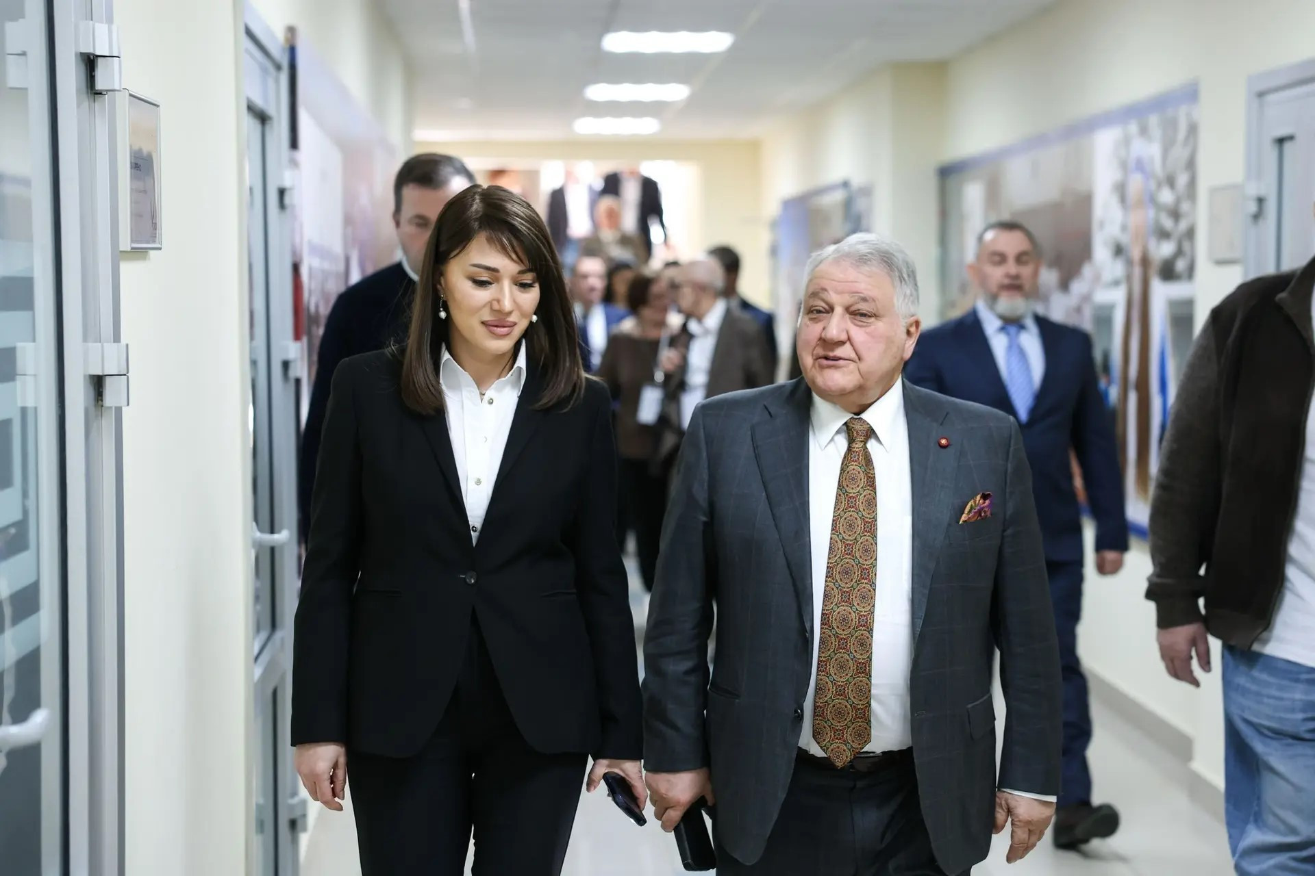 Ректор СКФУ поздравила главу Курчатовского института с наградой