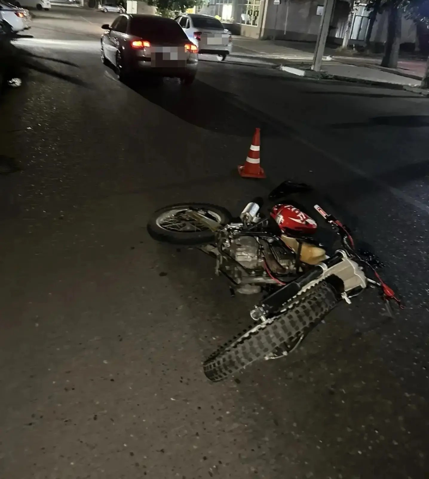 Подросток угодил в аварию на подаренном отцом питбайке в Ессентуках