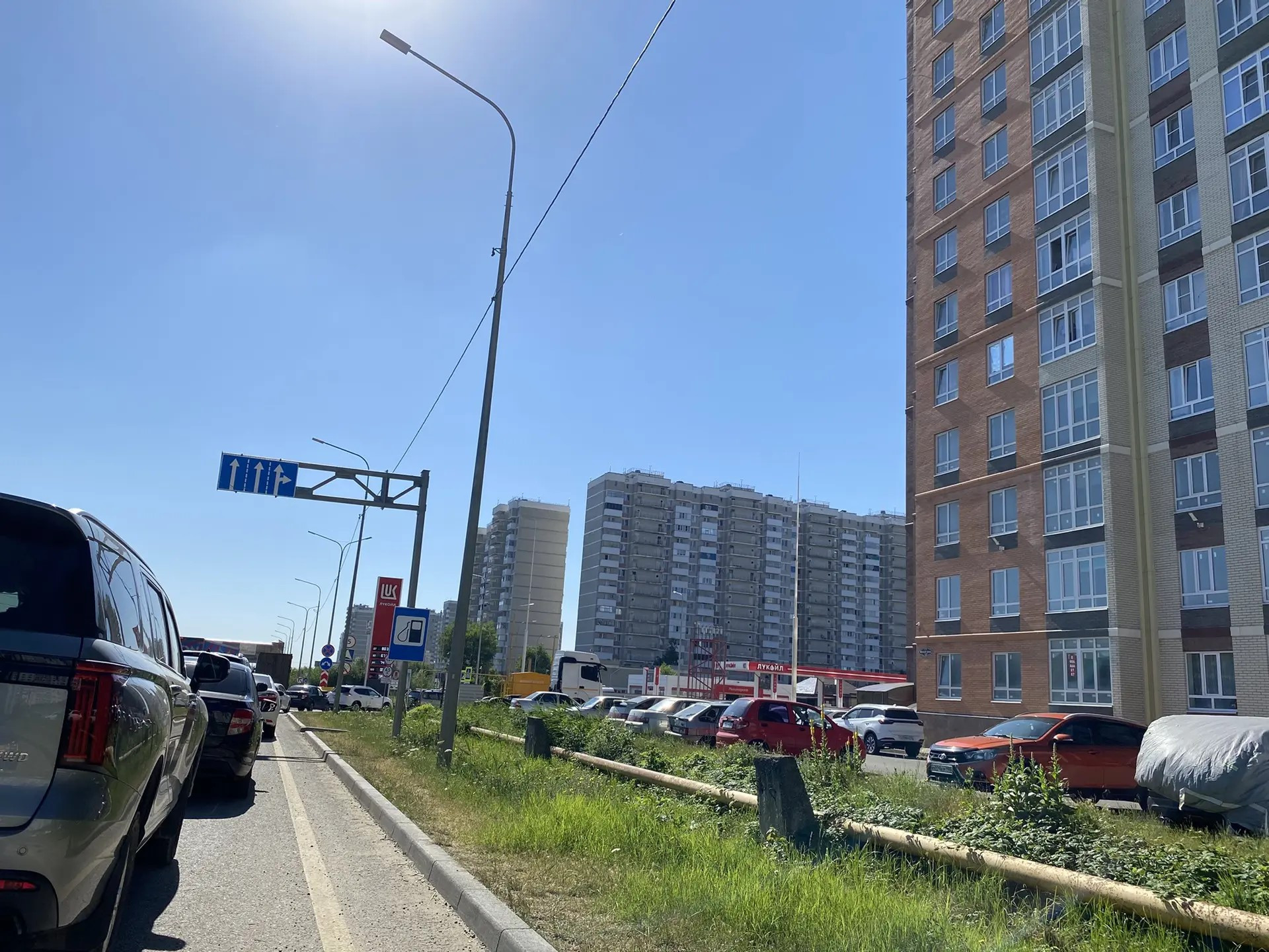 Бензин в Ставрополе 20 августа: очереди из 100 машин, график работы АЗС