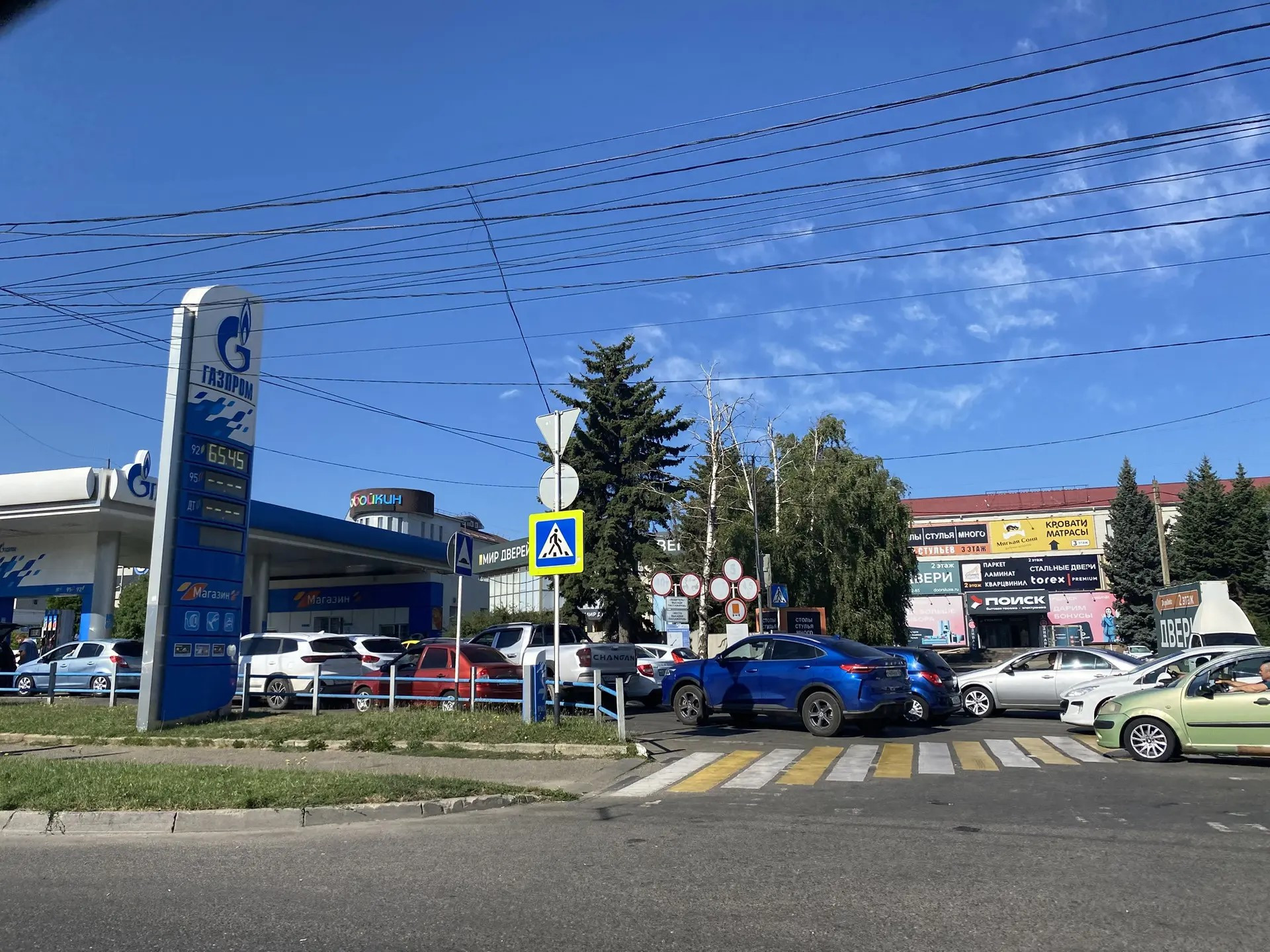 Водители Ставрополья стоят в очередях по три часа ради 30 литров бензина