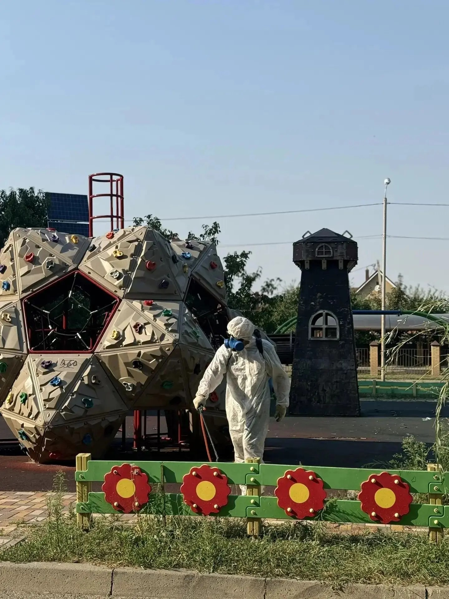 Более 1 млн квадратных метров обработали от клещей в Ставрополе