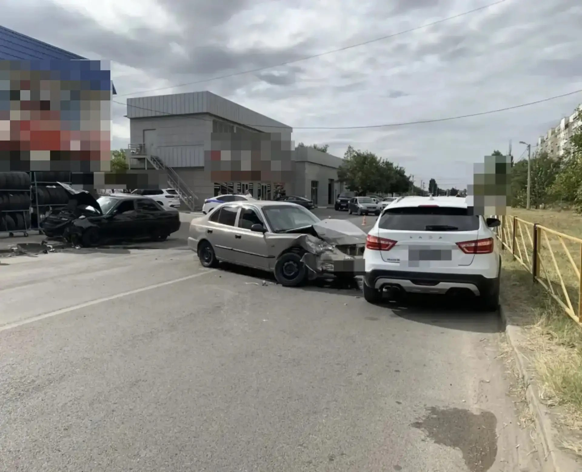 Неправильный поворот стал причиной тройной аварии в Буденновске