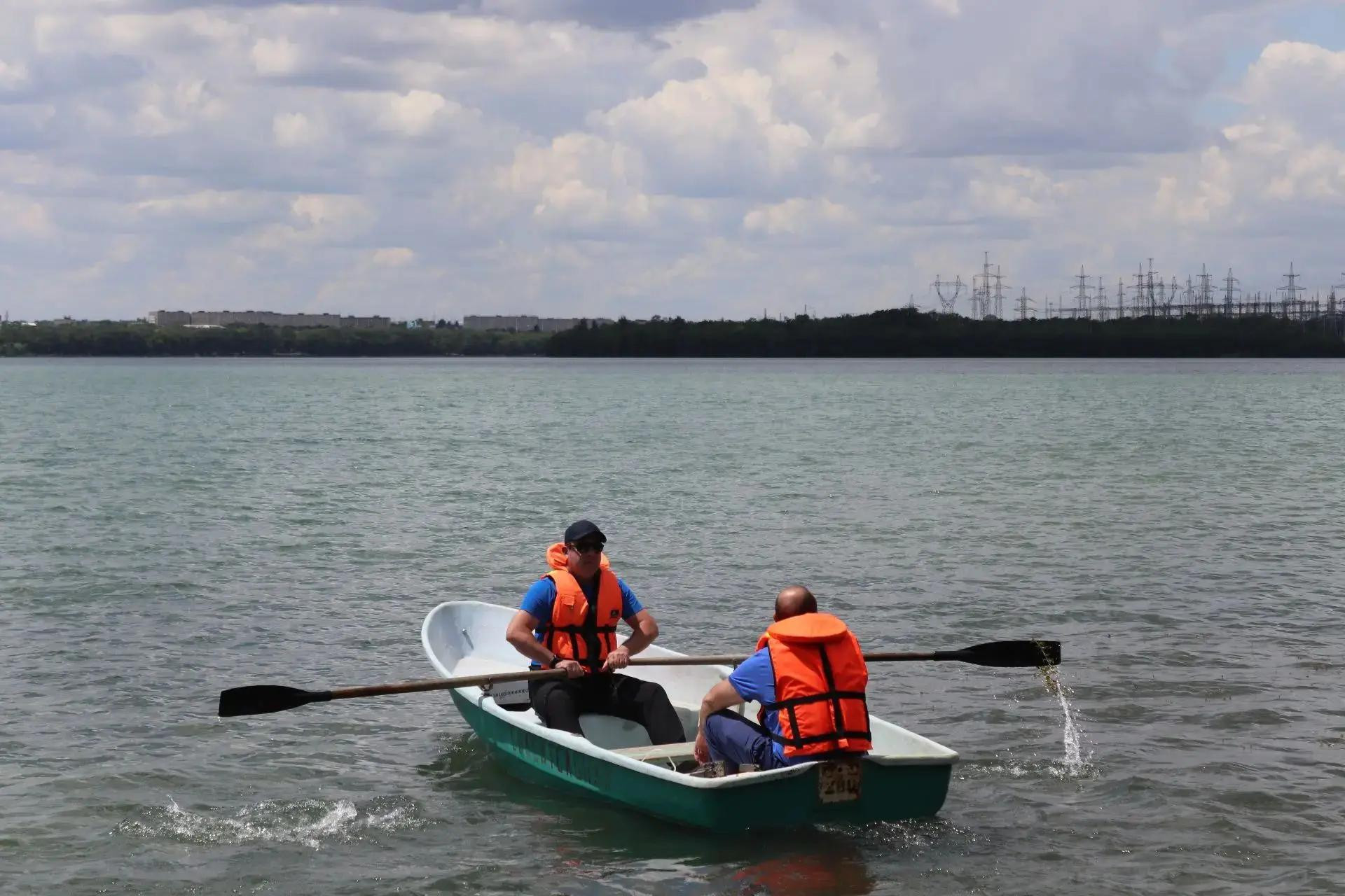 Мужчина утонул в Новотроицком водохранилище во время непогоды