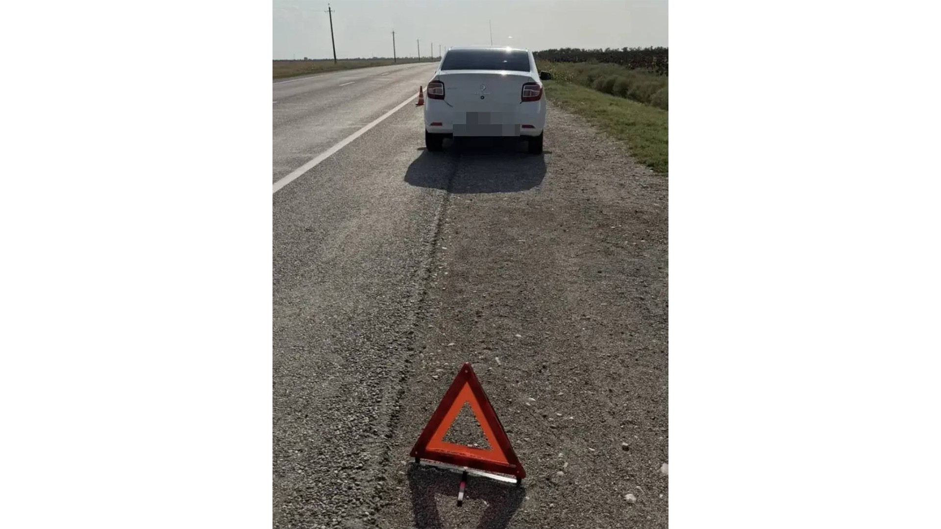 Водитель «Логана» врезался в ограждение и погиб в Георгиевском округе