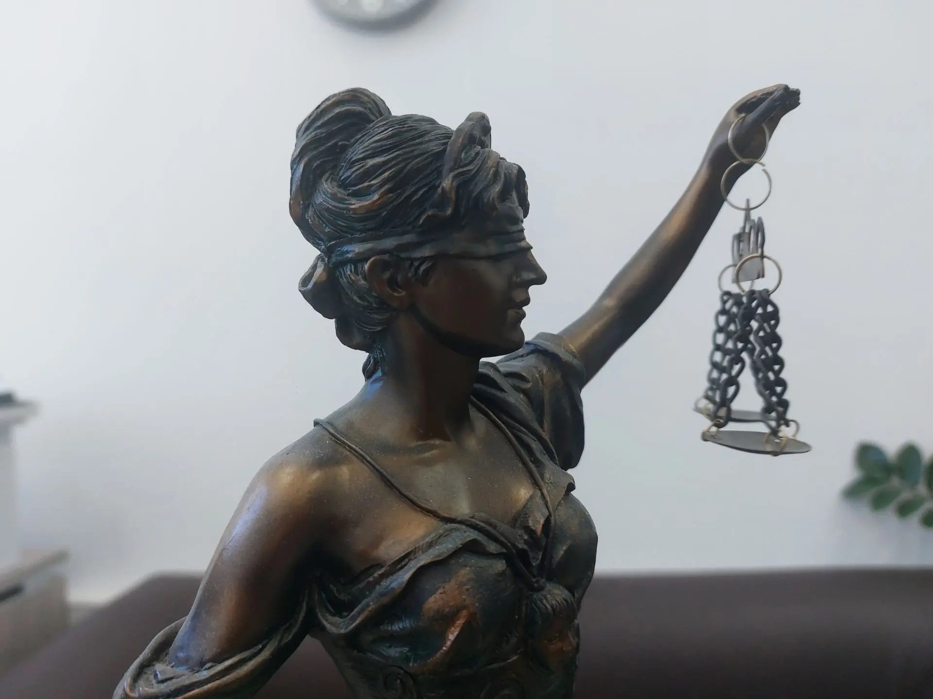 Суд рассмотрит иск об изъятии имущества у бывшего главврача онкодиспансера в Ставрополе