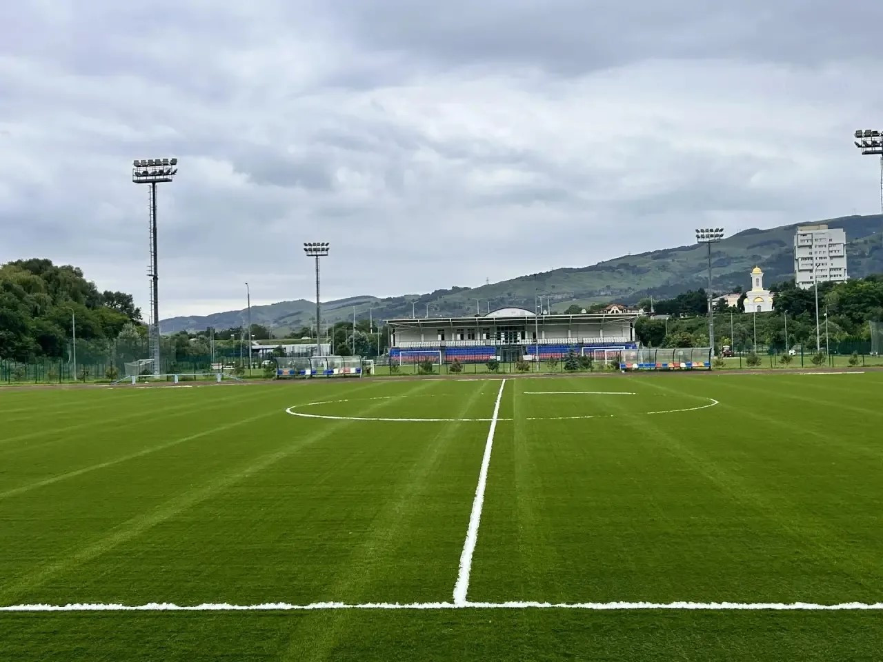 Футбольное поле в Кисловодске оборудовали по стандартам FIFA