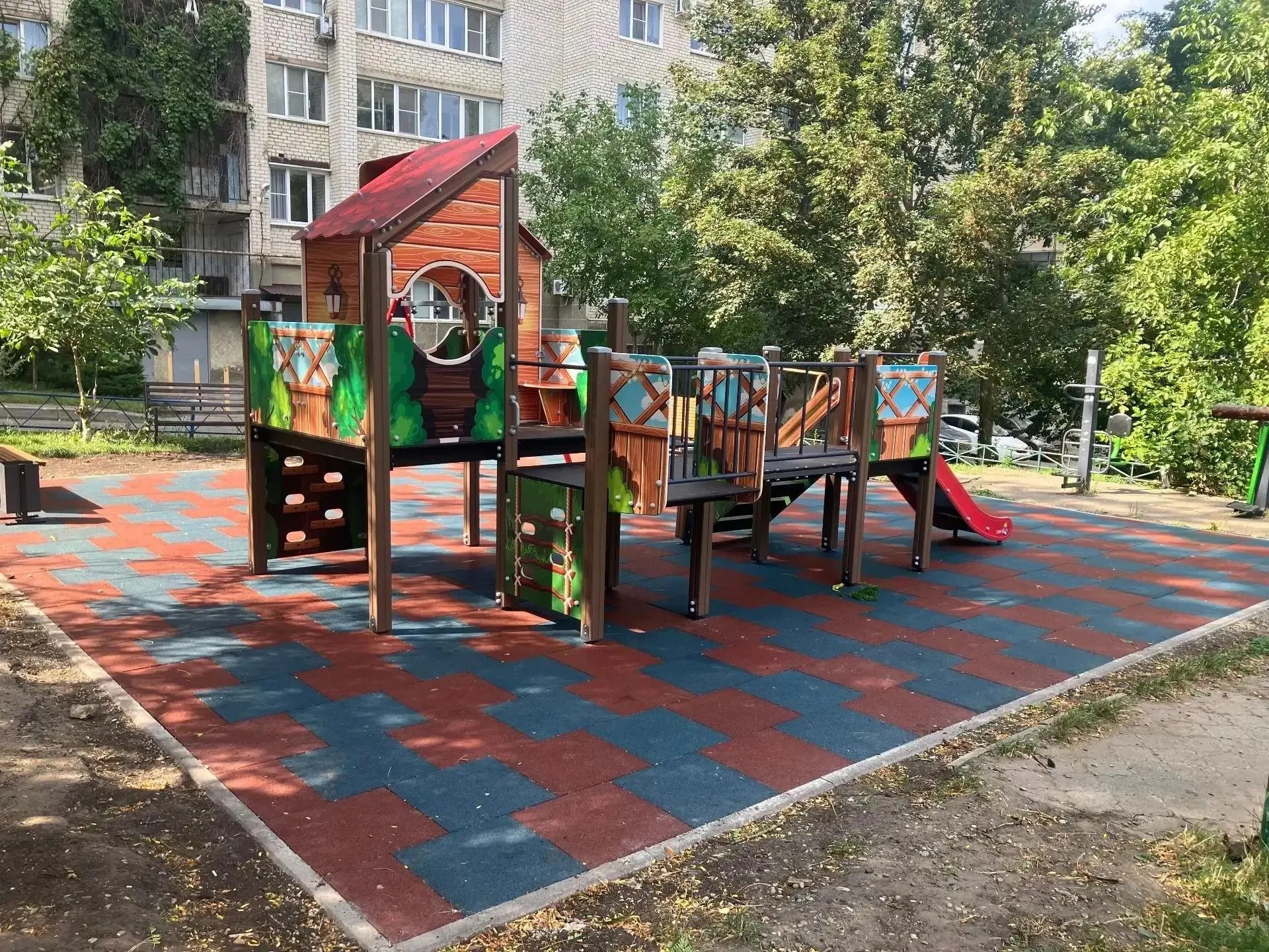 22 детские площадки отремонтировали в Ставрополе
