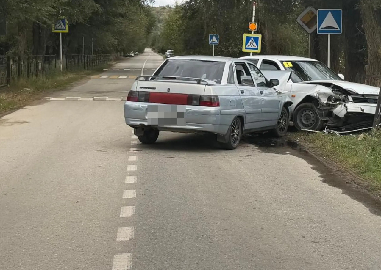Пожилая женщина пострадала в лобовой аварии в Светлограде