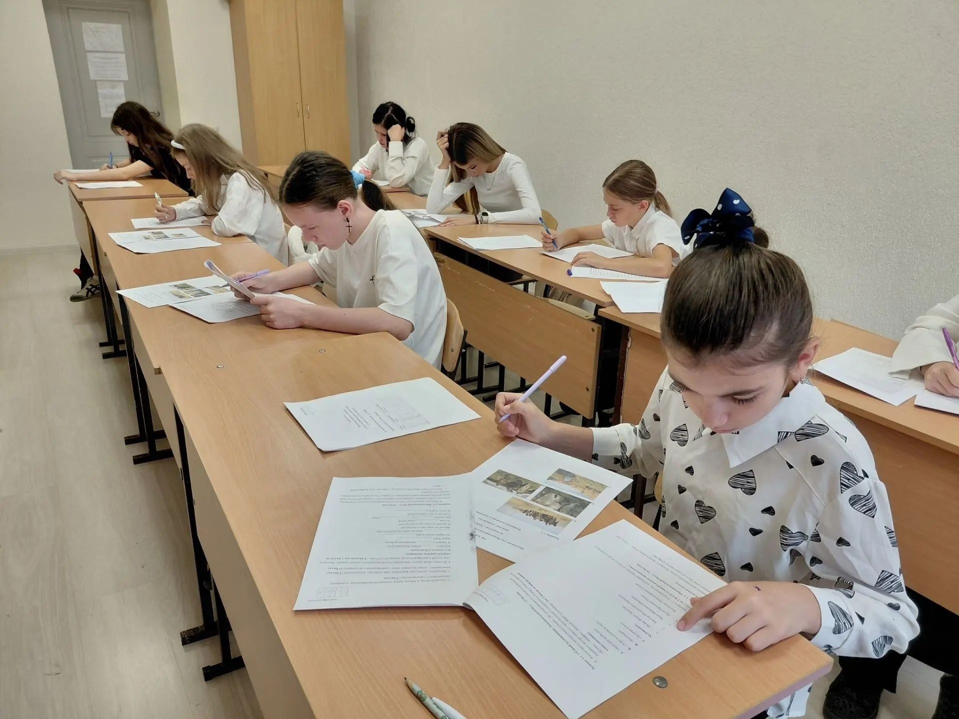 Тысячи школьников участвуют в первом этапе олимпиады в Ставрополе