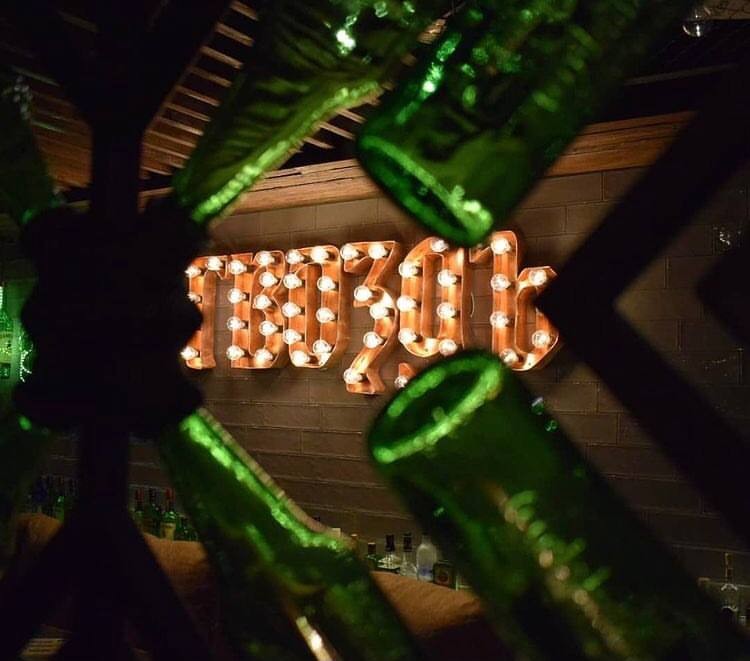 Ресторан «Friend Zone Гвоздь»