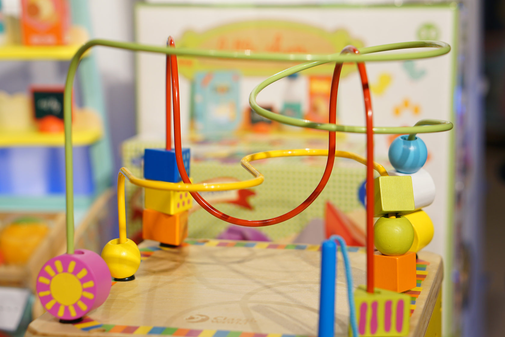 He have many toys. Производители игрушек.